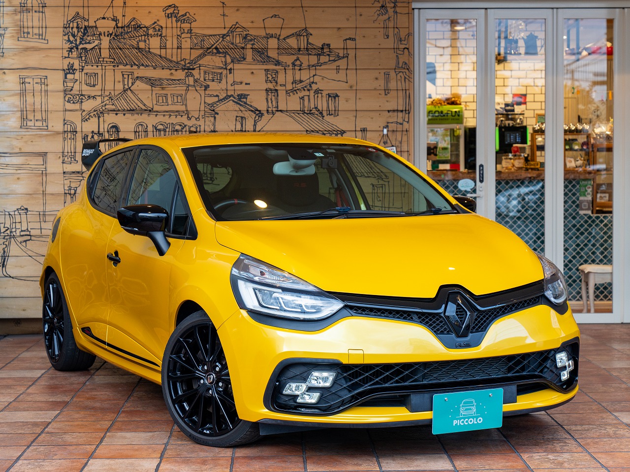 RENAULT LUTECIA RENAULT SPORT TROPHY AKRAPOVIC