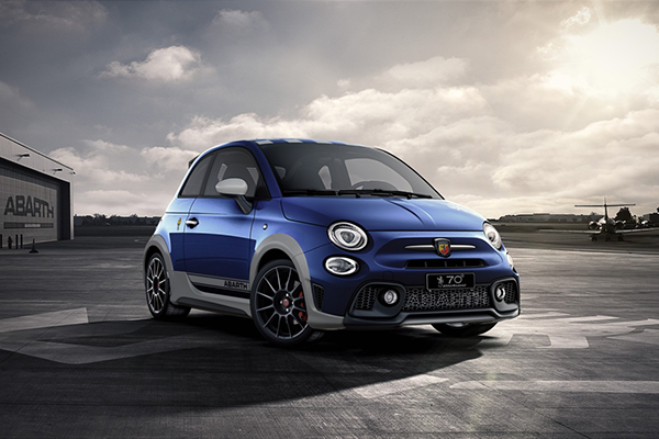 アバルト695 70周年アニバーサリオ ABARTH695 70th ANNIVERSARIO